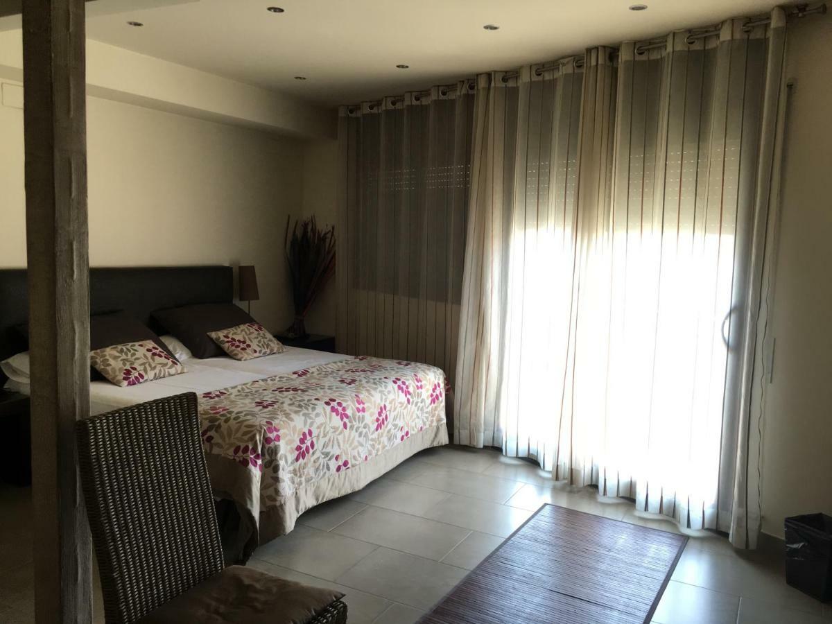 Hotel Calabria La Garriga Ngoại thất bức ảnh