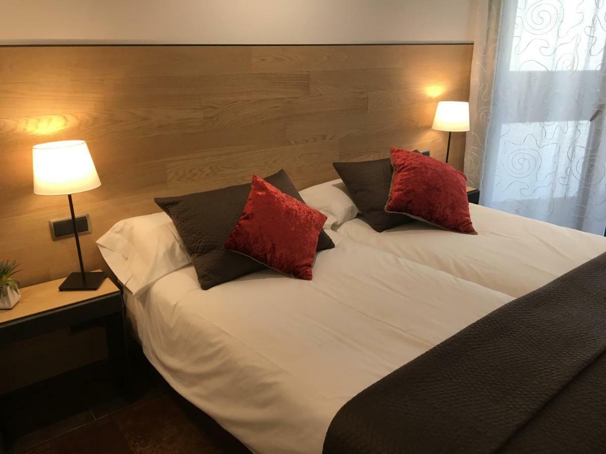 Hotel Calabria La Garriga Ngoại thất bức ảnh