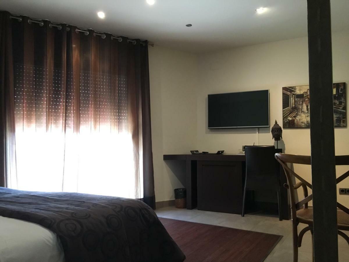 Hotel Calabria La Garriga Ngoại thất bức ảnh